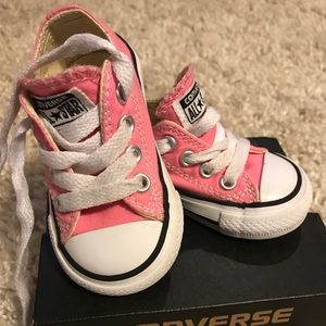 Pink Converse toddler size 3